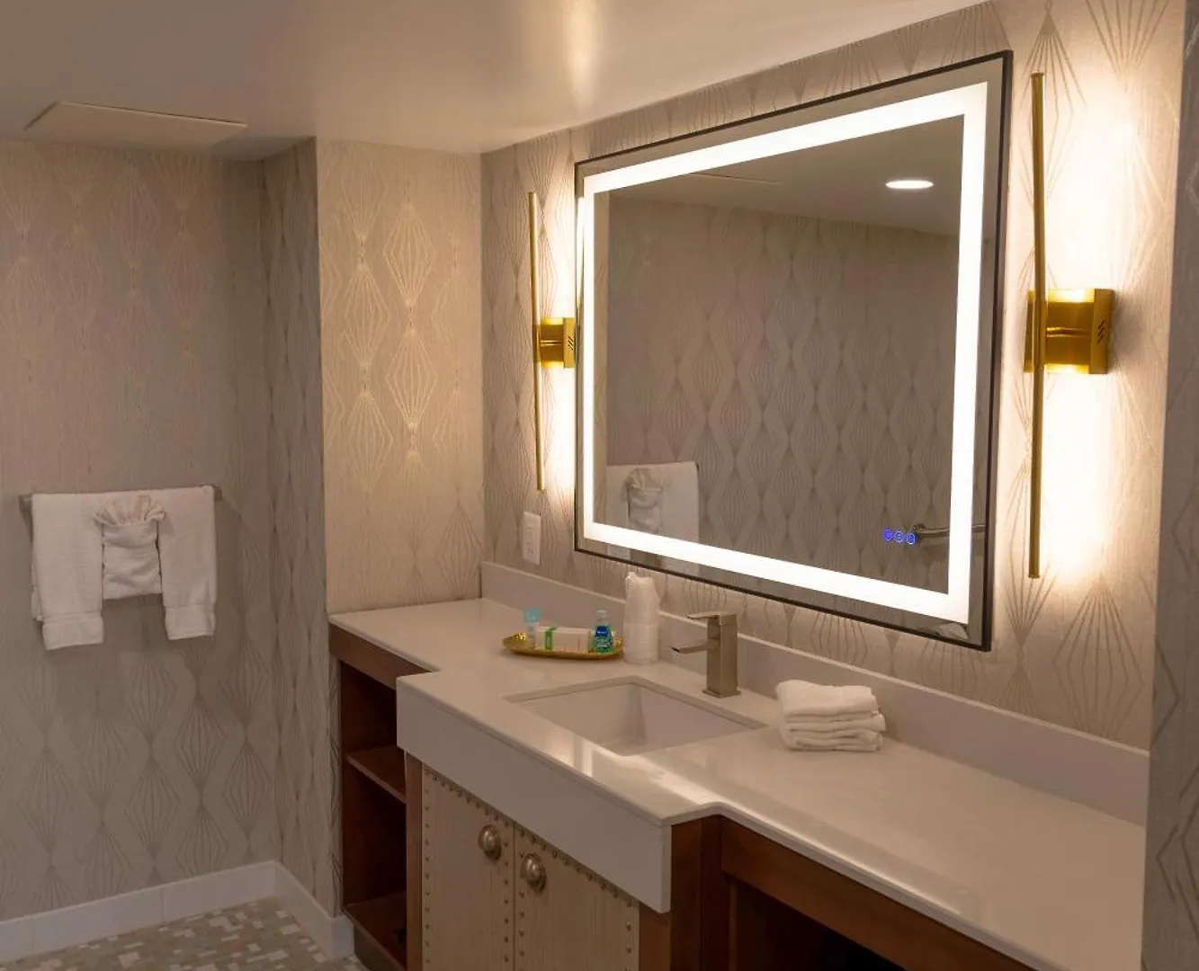 The Kenilworth Hotel - Newark Airport West